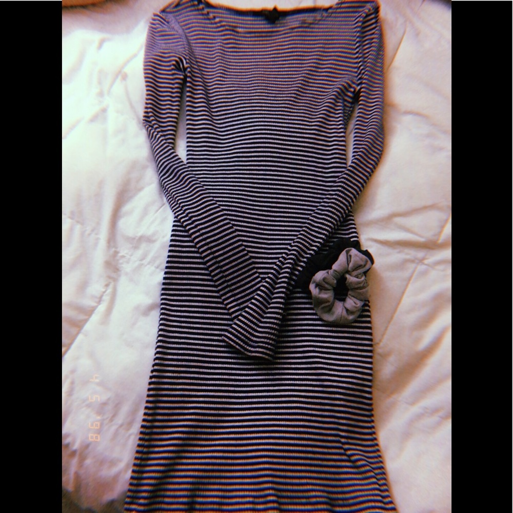 Forever 21 long sleeve dress stretch able